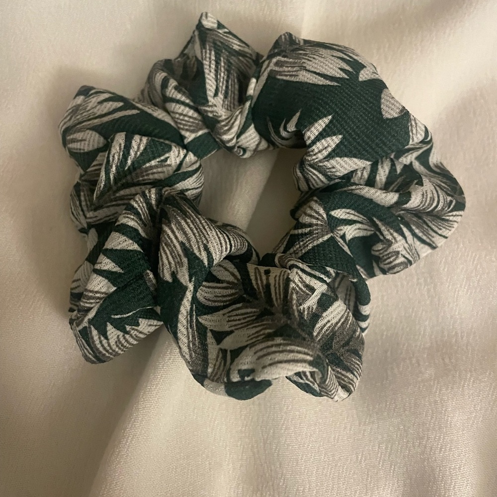 Scrunchie Bundle - Picture 6 of 7
